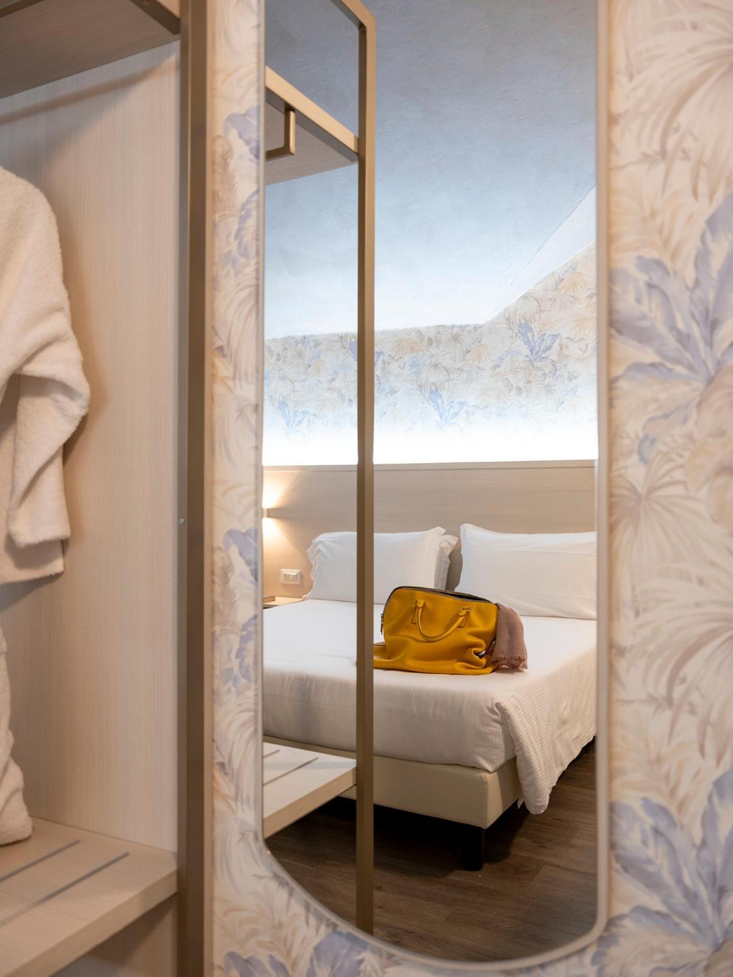 Hotel Embassy เปโร ภายนอก รูปภาพ